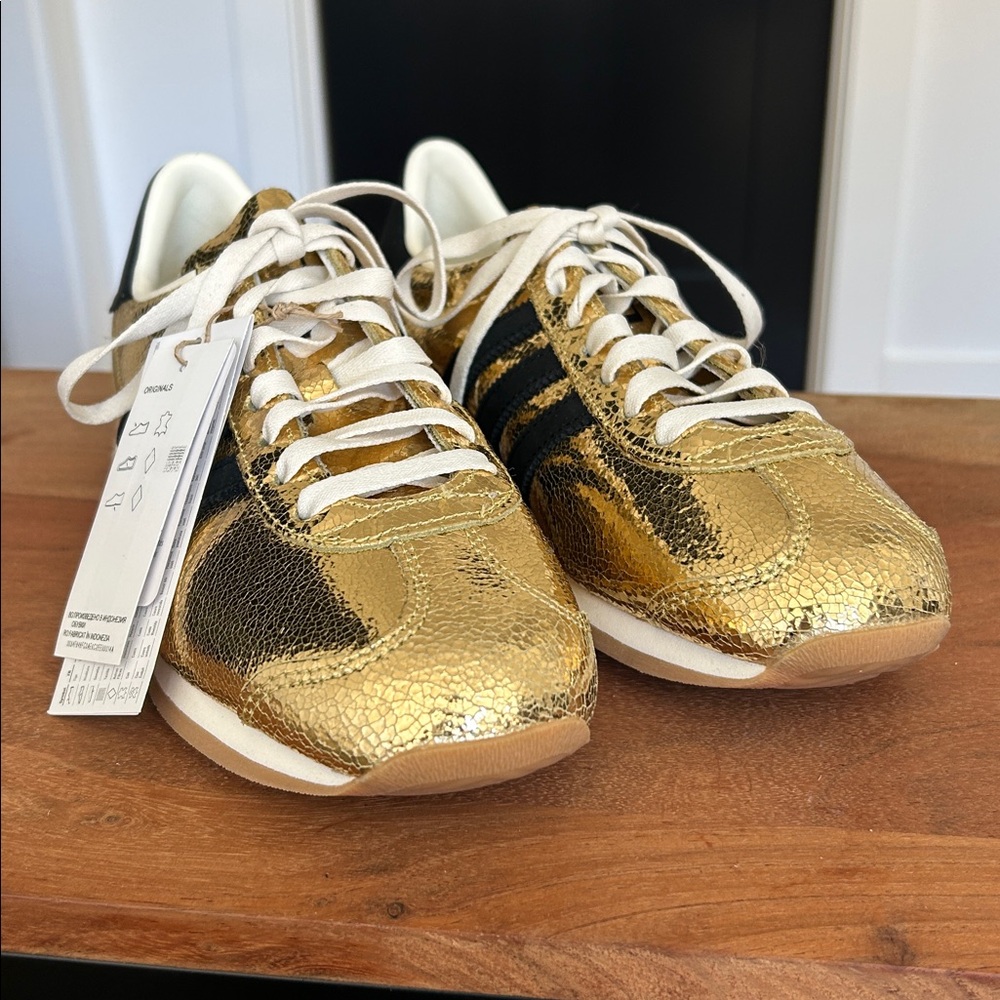 Rare Adidas Metallic Gold Country OG - Picture 2 of 12